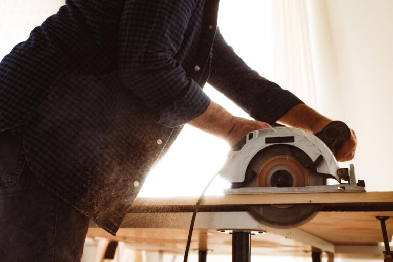 Woodworking Cutting Precision